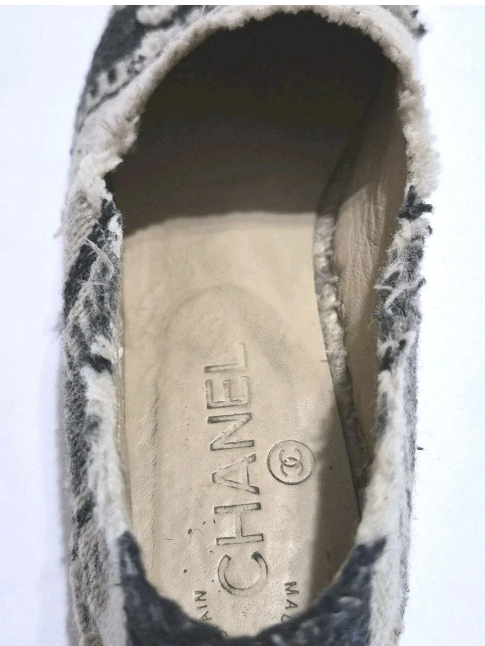 Chanel G29762 Flat Espadrille Size 37 ( US 37 ).